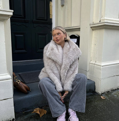 Eveloria Damen Kunstpelzmantel Stylisch