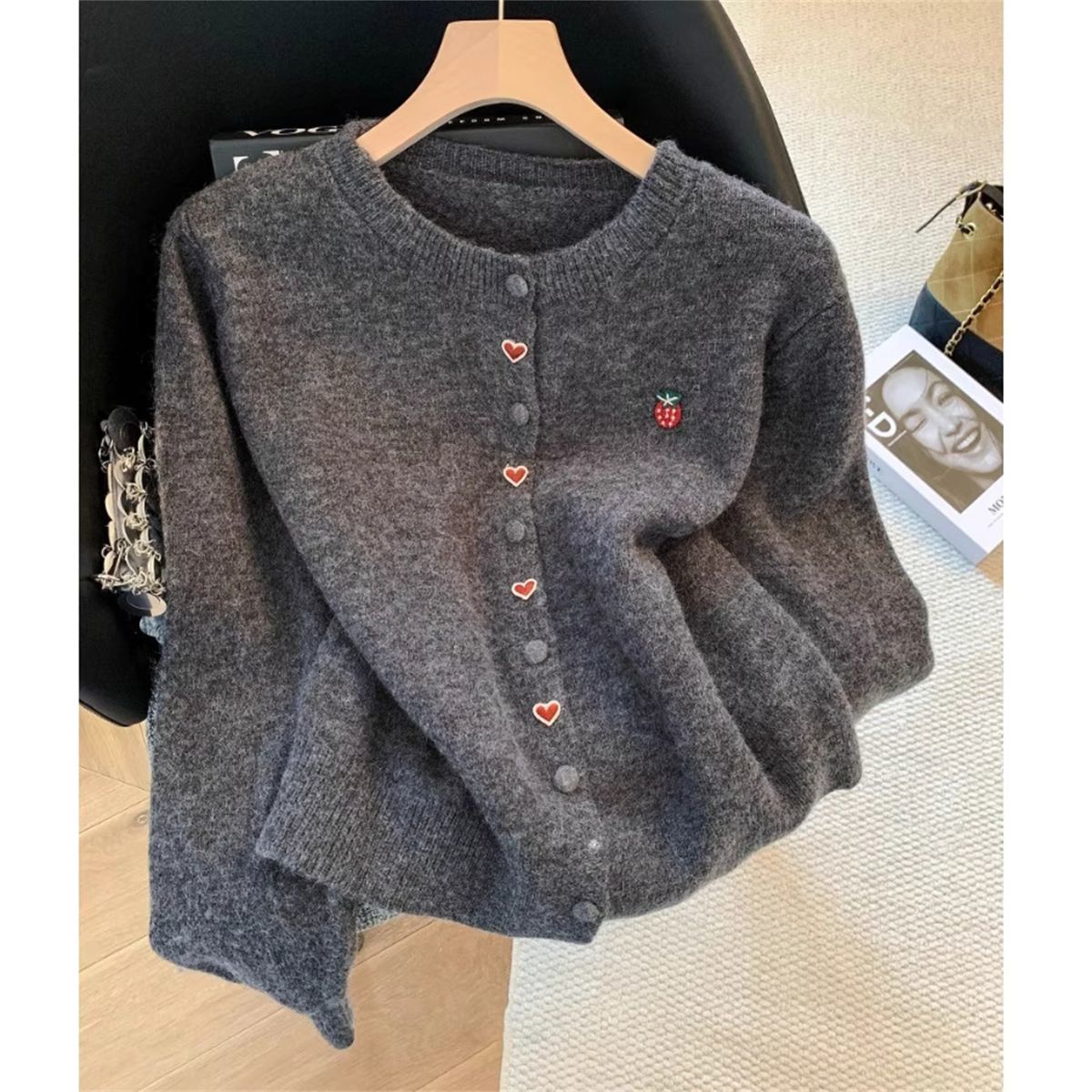 Damen Strickjacke Kuschelig Herz Erdbeere Applikationen