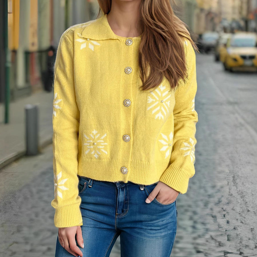 Damen Strickjacke mit Schneeflocken Applikationen und Knöpfen