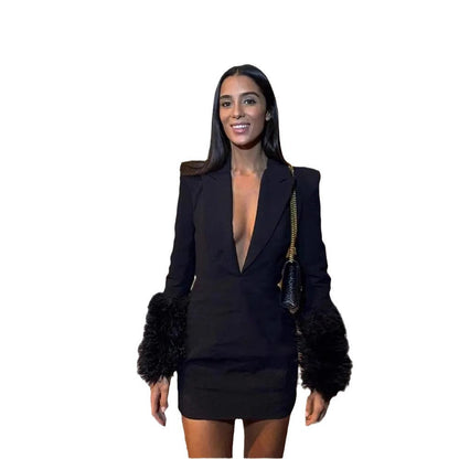 Damen Minikleid mit tiefem Ausschnitt und Flausch-Details