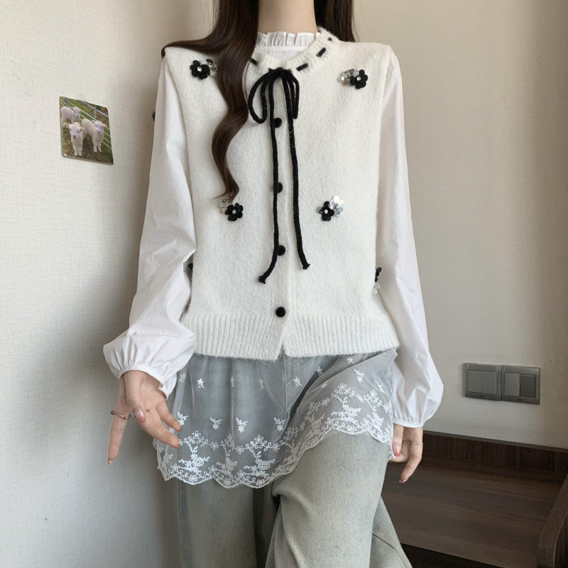 Damen Strickjacke Blumenapplikation Bindeverschluss Beige