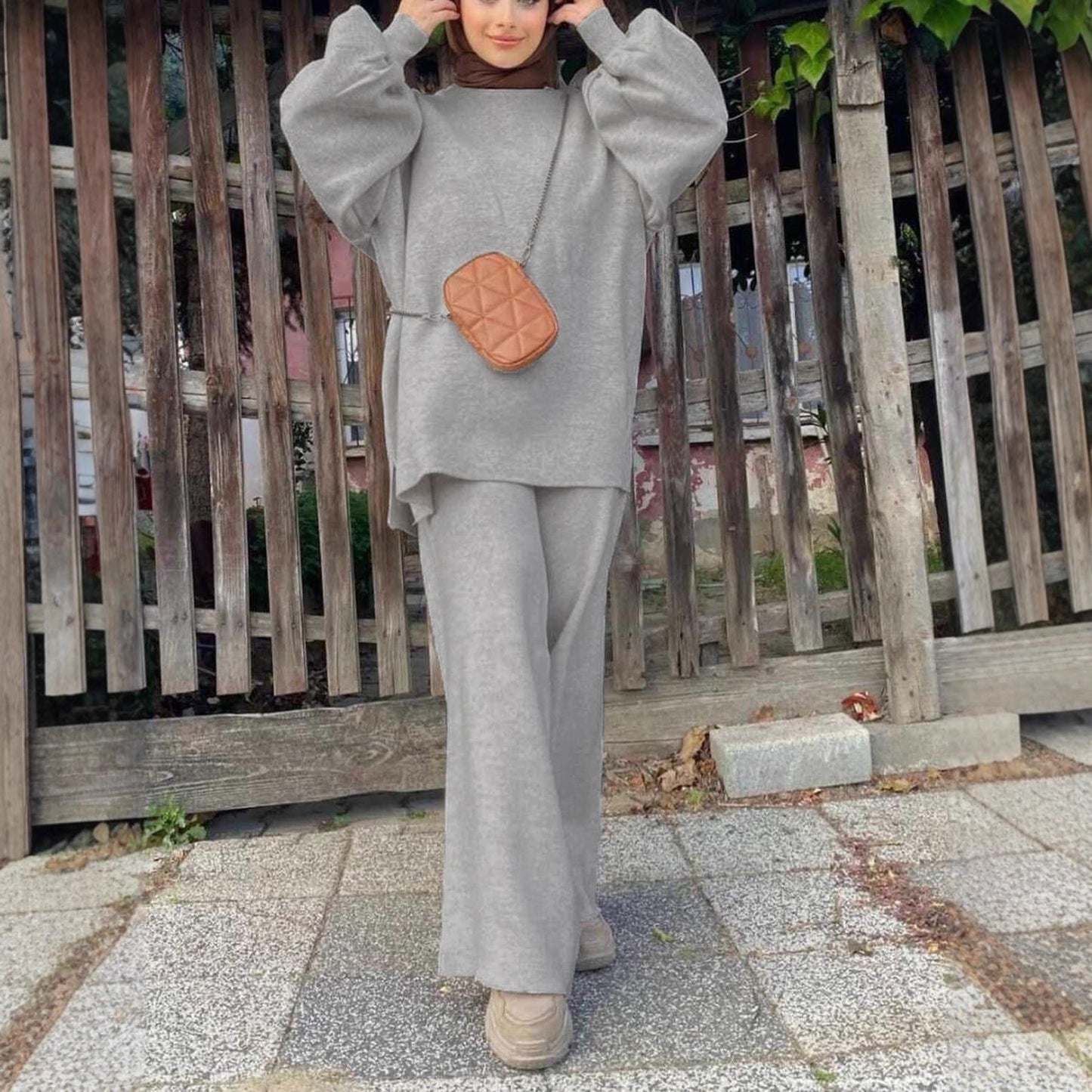 Damen Jogginganzug Weites Oberteil und Bequeme Hose Eveloria - Eveloria