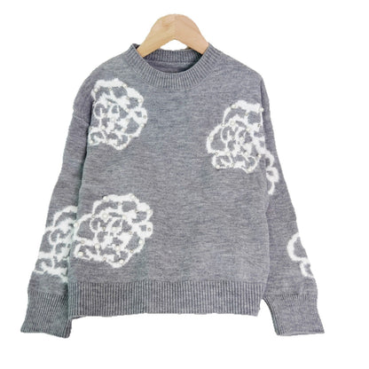 Damenpullover mit Blumenapplikationen und Perlenverzierungen