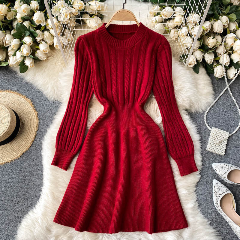 Damen Strickkleid Zopfmuster Figurbetonend Schnitt Eveloria