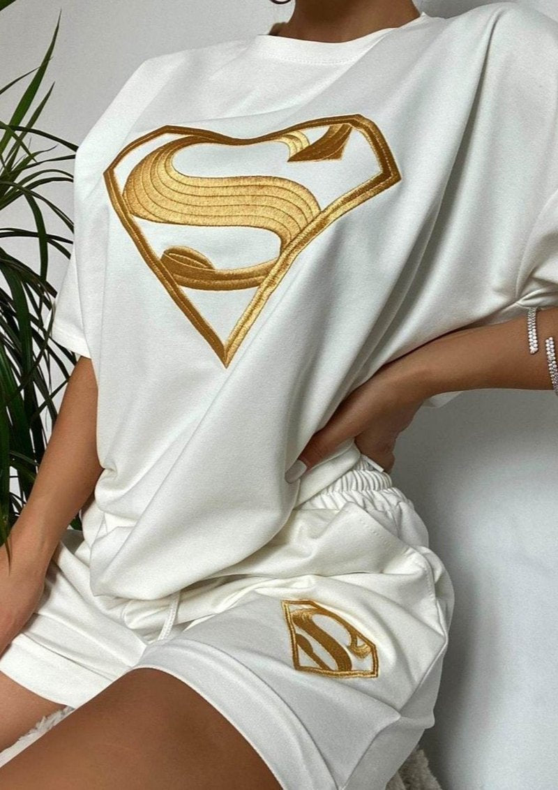 Damen Sport-Set Kurzarm-Shirt und Shorts mit Logo-Design Eveloria