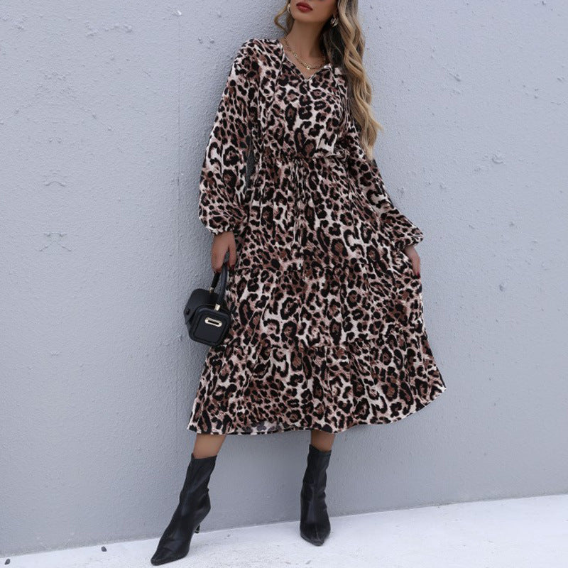 Damen Midi Wickelkleid Leoprint Rüschen Elegant Schwarz - Eveloria