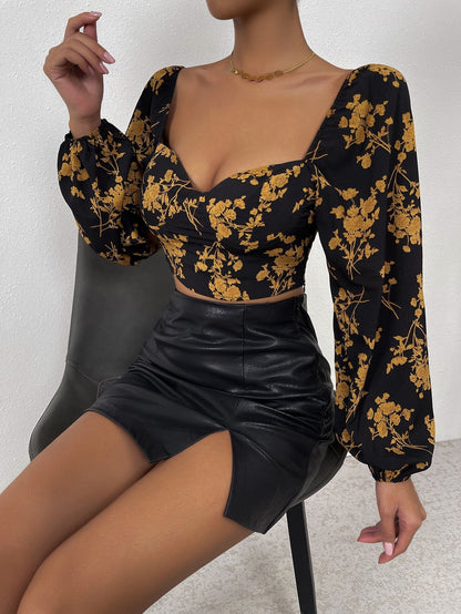 Damen mit floralem Muster und Puffärmel