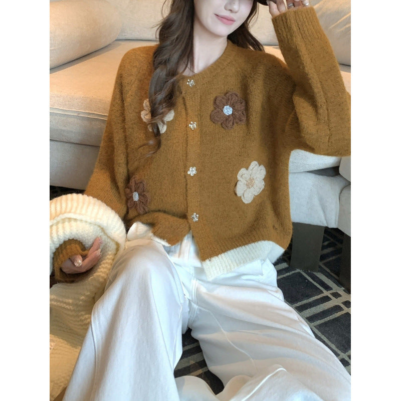 Damen Strickjacke mit Blumenapplikationen Kuschelig
