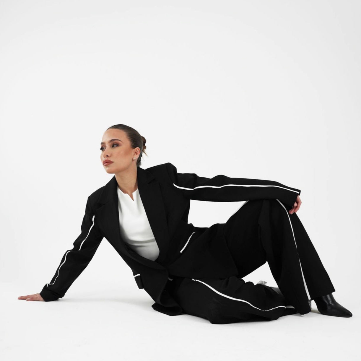 Damen Blazer Kontrastdetails Eveloria