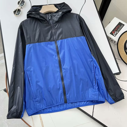 Damen Leichte Sportjacke mit Kapuze Eveloria wird zu:
Eveloria Damen