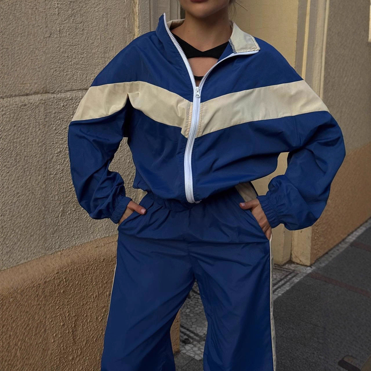 Damen Windbreaker Hochkragen Kontraststreifen Eveloria
