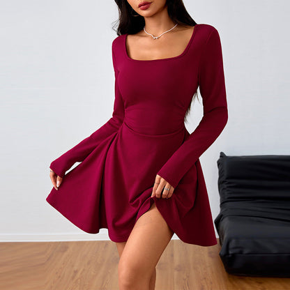 Damen Mini-Kleid Quadratischer Ausschnitt Schwingender Rock Eveloria - Eveloria