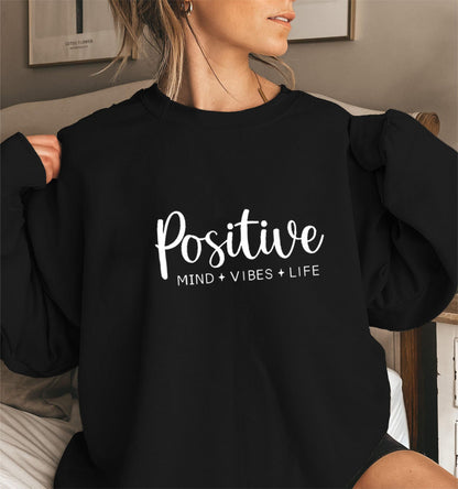 Damen Sweatshirt Voluminöse Ärmel Inspirierender Aufdruck Eveloria