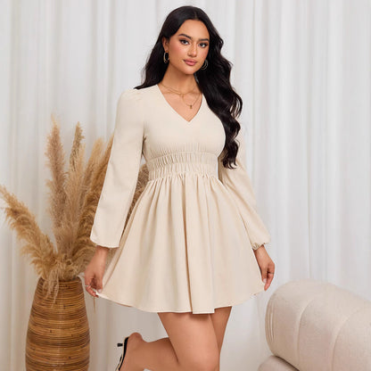 Damen Minimidi-Kleid Geschmeidig Puffärmel Schwarz Eveloria - Eveloria