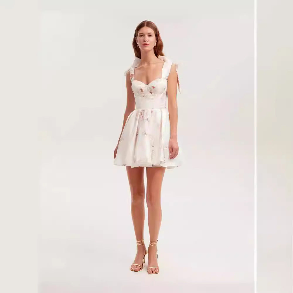 Damen Mini-Kleid Floralmuster Spitzenärmel Eveloria