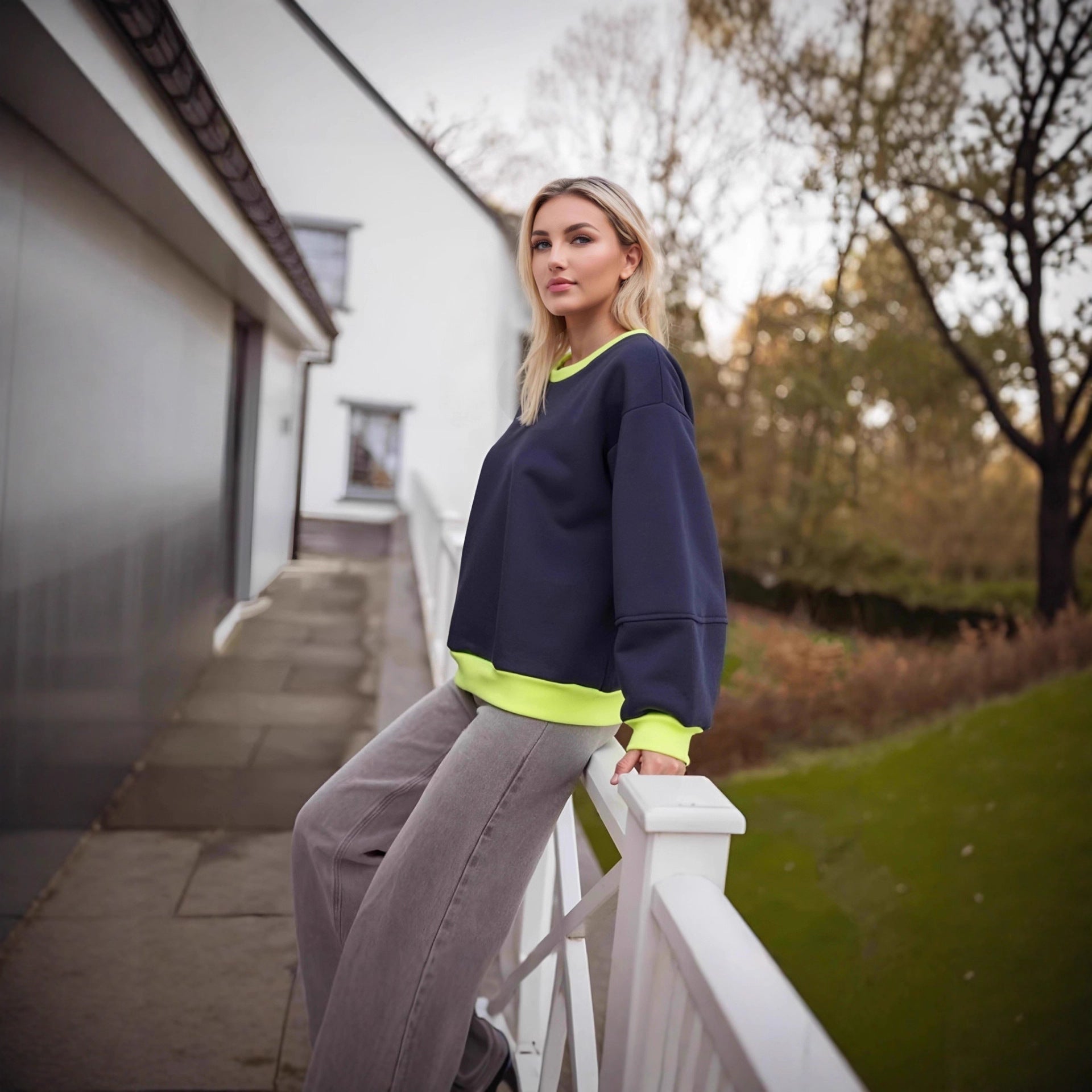 Damen Sweatshirt Lässig Kontrastbündchen Modern Schnitt Grau - Eveloria