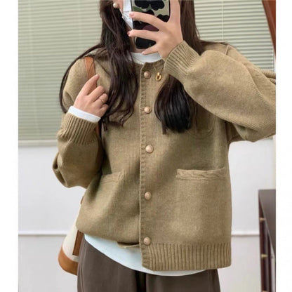 Damen Strickjacke mit Knöpfen und großen Taschen