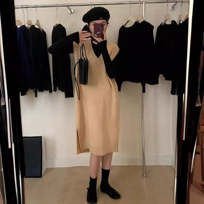 Damen Strickkleid V-Ausschnitt Seitenschlitz Eveloria
