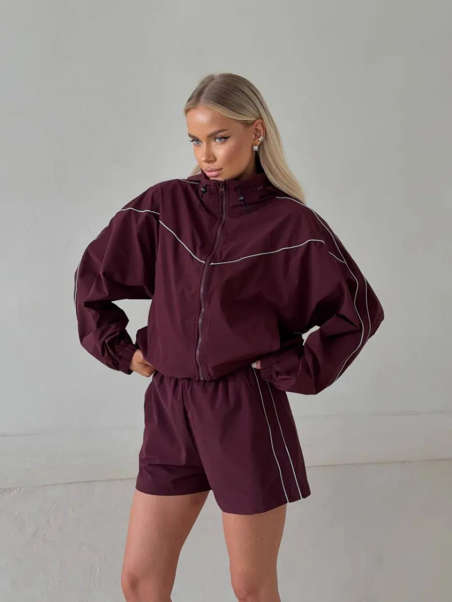Damen Sportset Jacke Hochkragen Shorts Urban Style