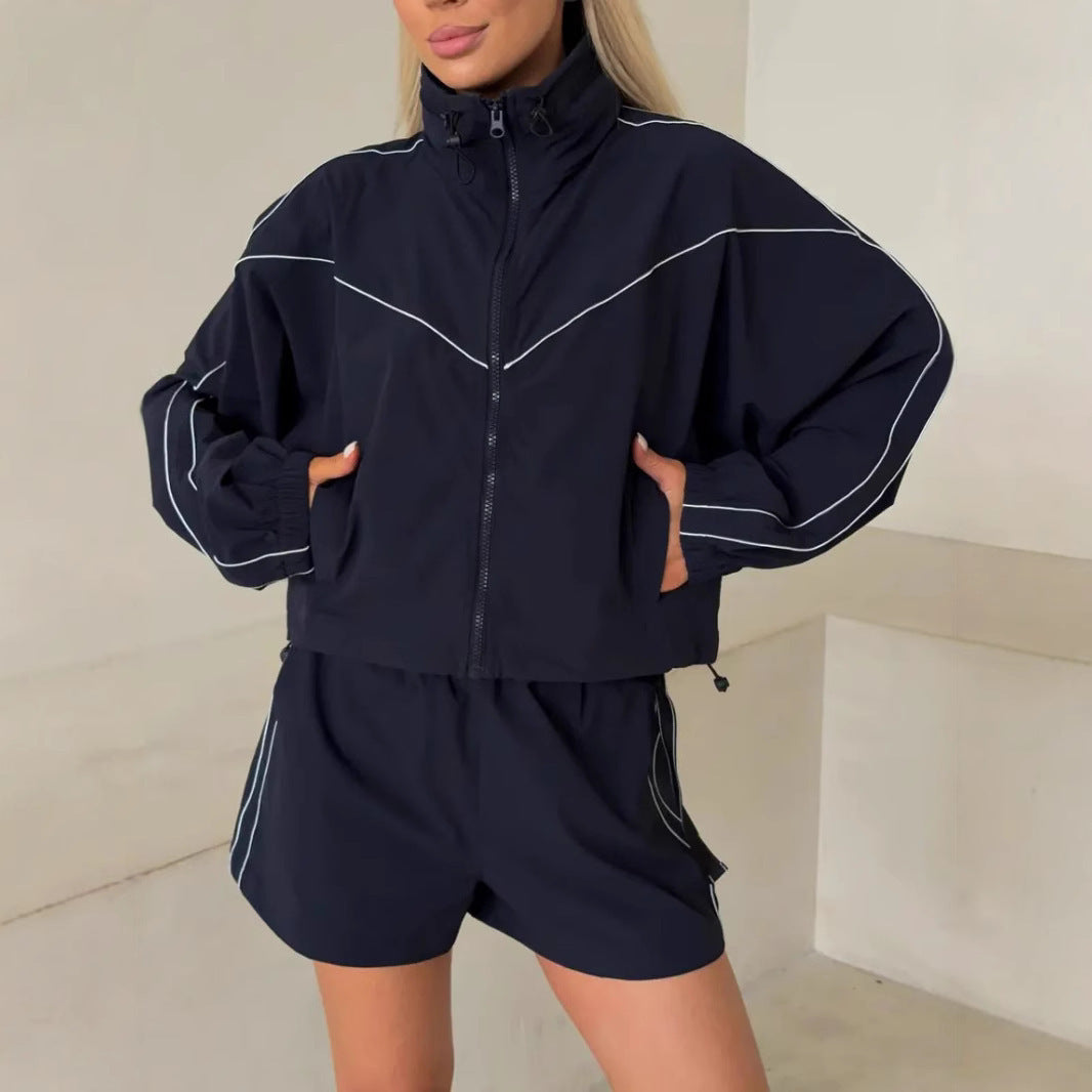 Damen Sportset Jacke Hochkragen Shorts Urban Style - Eveloria