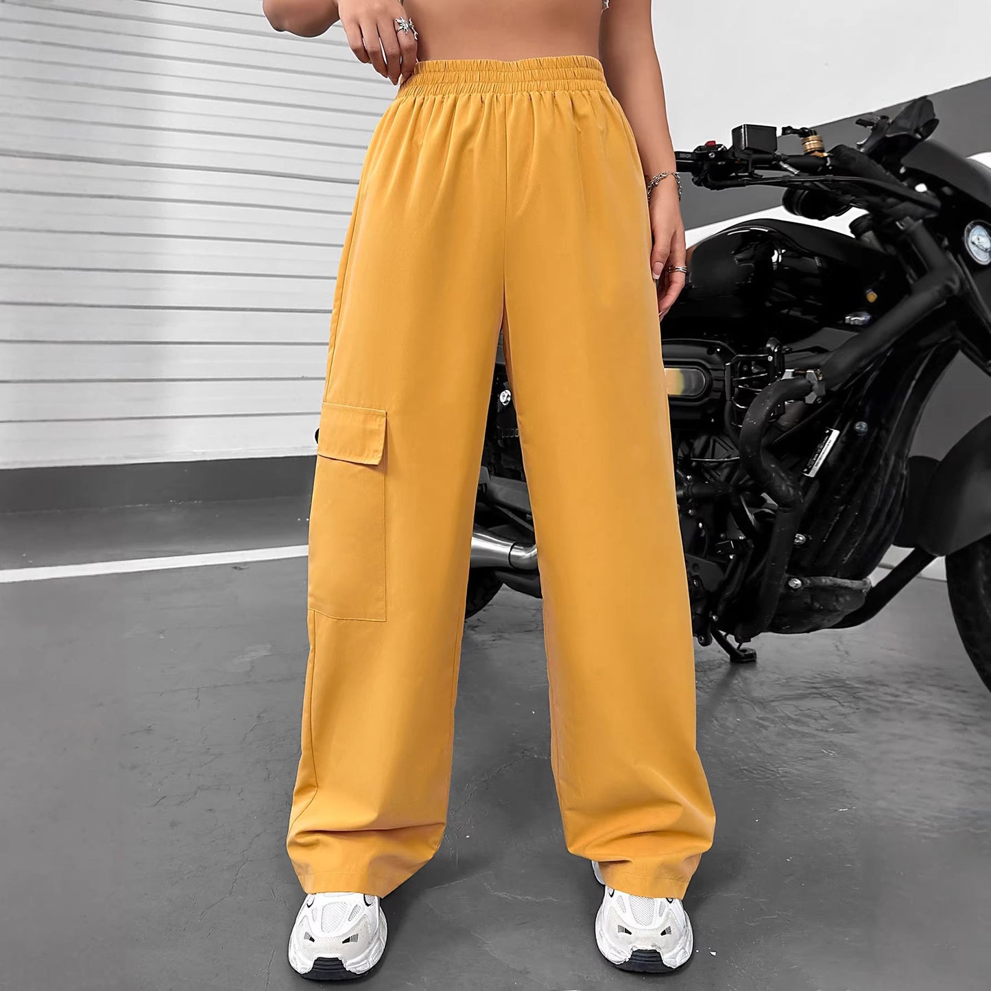 Damen Cargo-Hose Elastischer Bund Seitentaschen Schwarz Eveloria - Eveloria