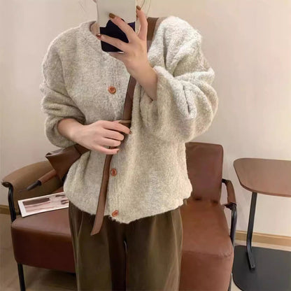 Damen Strickjacke Kuschelig Weit Knöpfe Beige - Eveloria