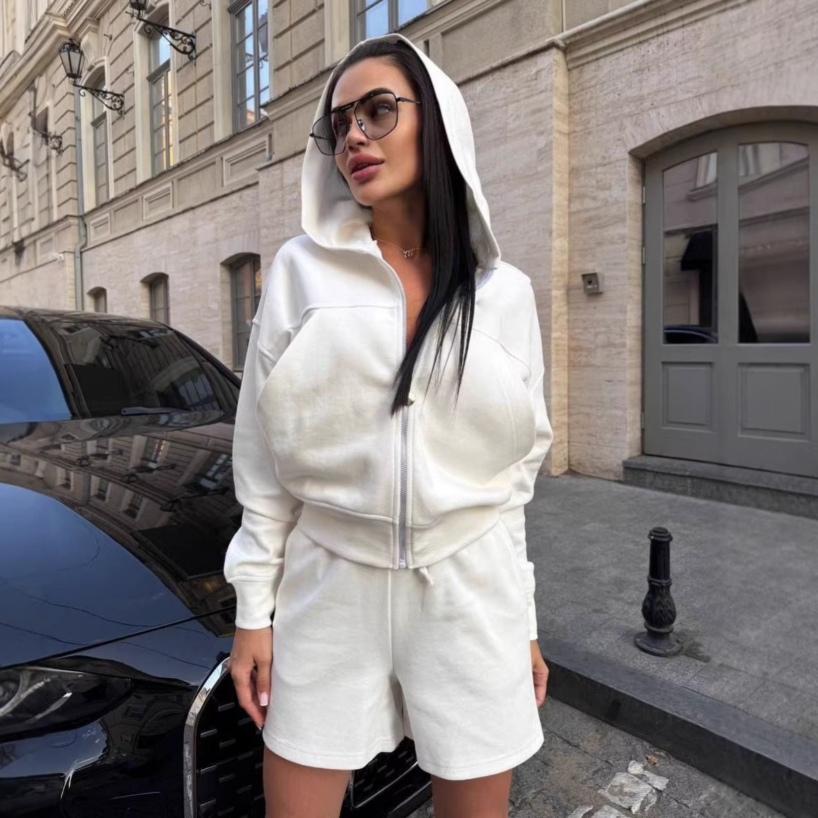 Damen Jogginganzug mit Hoodie und lockeren Shorts