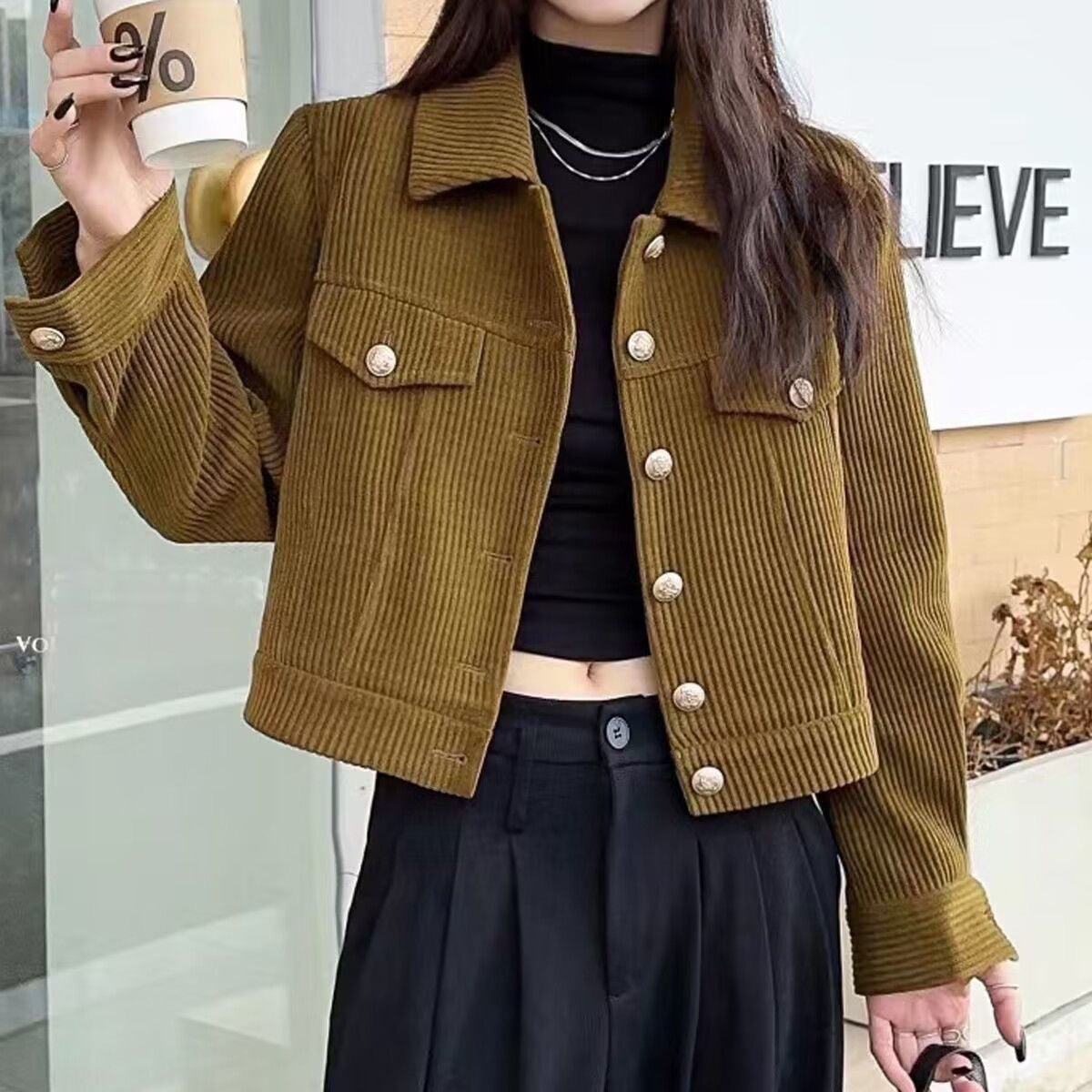 Damen Kordjacke Dekorative Knöpfe Braun Eveloria