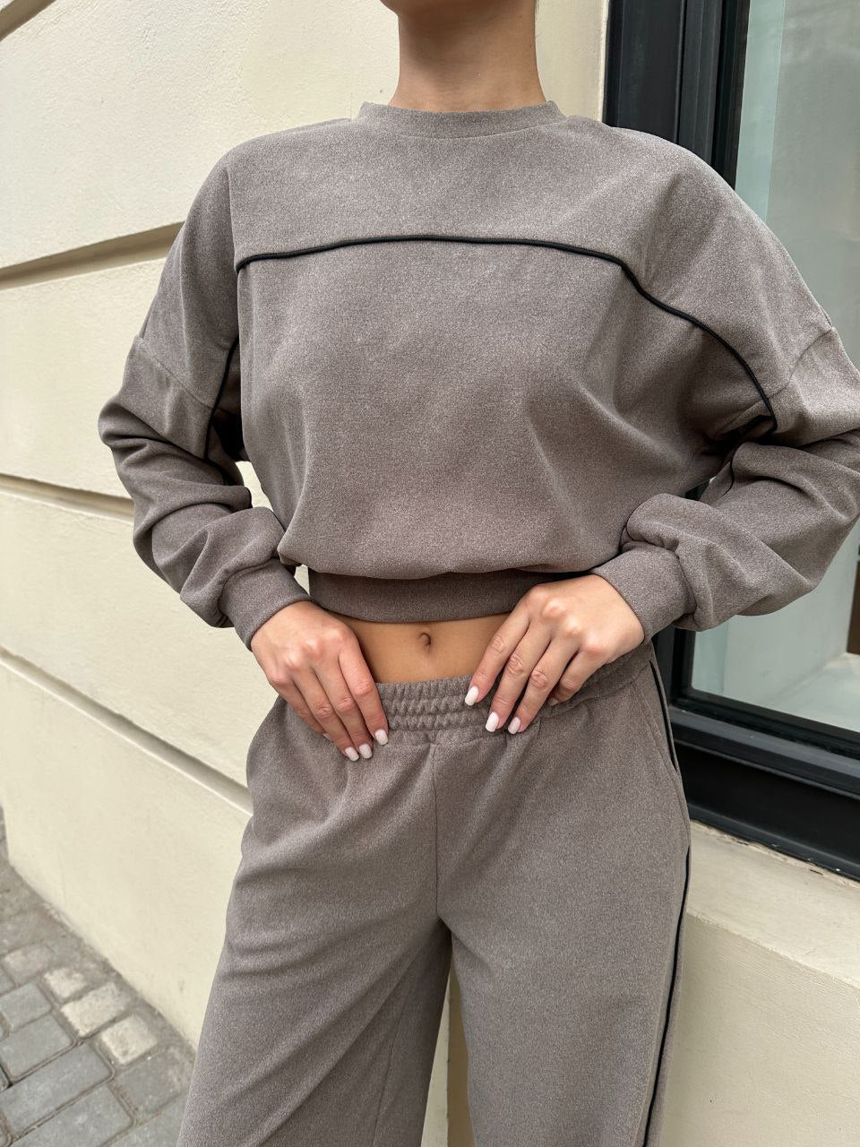 Damen Sportset Elastischer Bund Kontrastnähte Hose Oberteil Eveloria