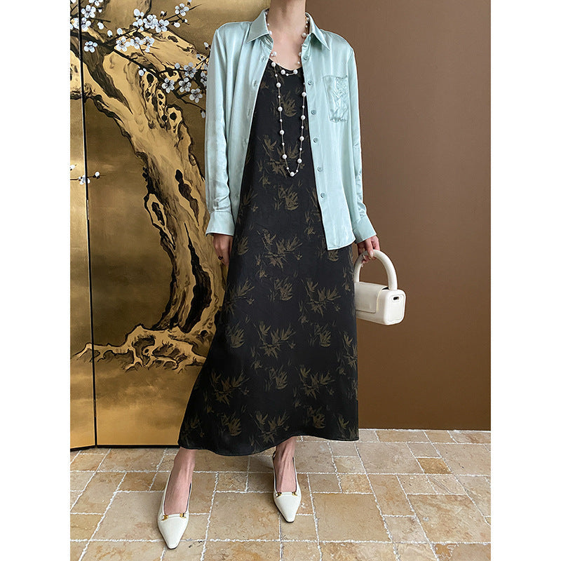 Damen Bluse klassischer Schnitt mit Stickdetailsweiß