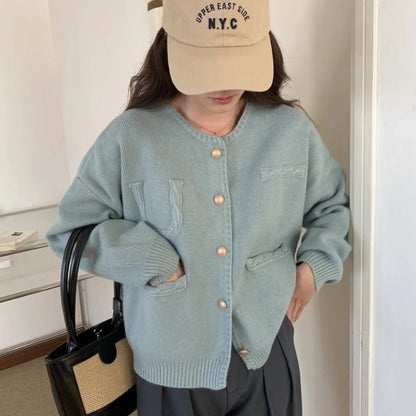 Damen Strickjacke mit Knöpfen und großen Taschen