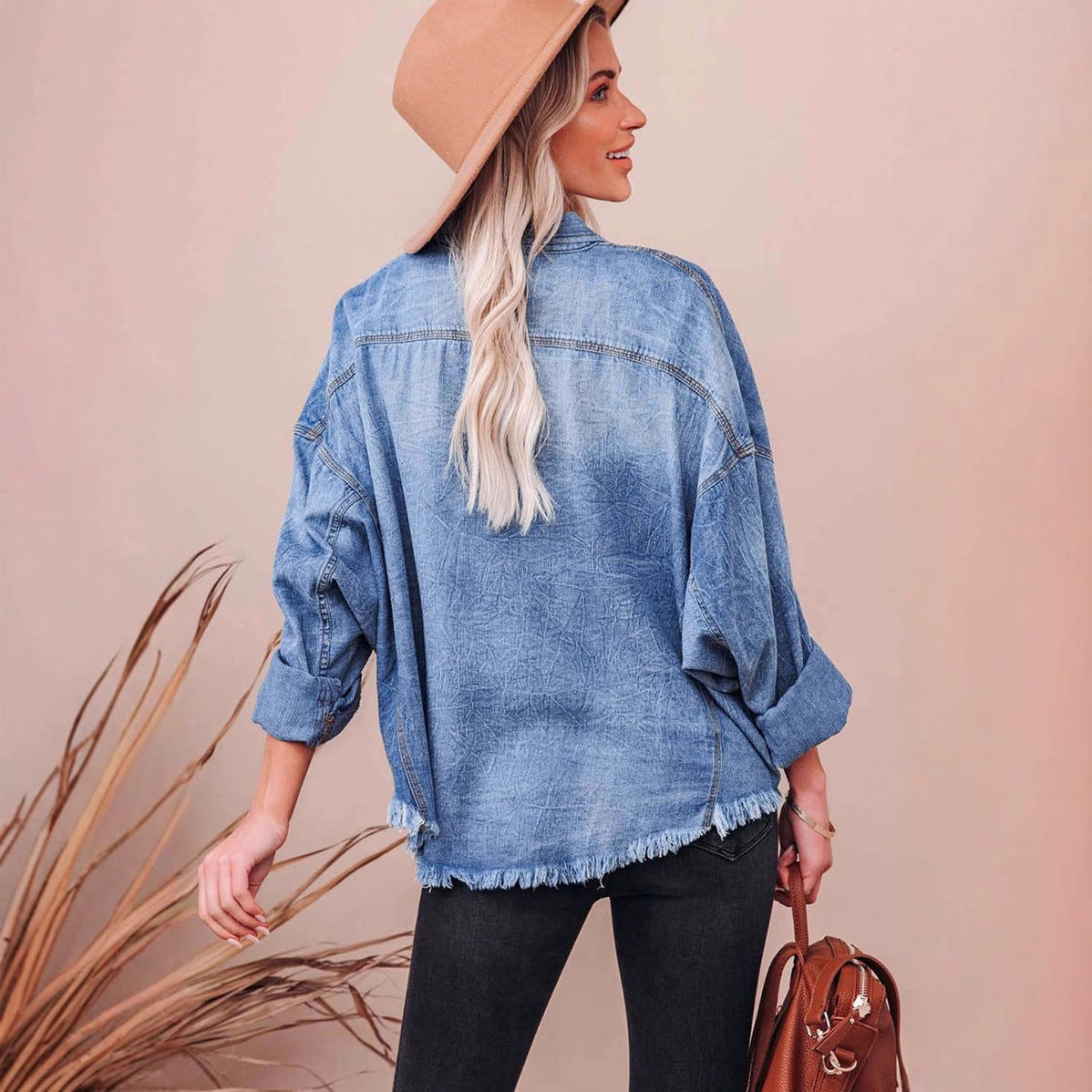 Damen Oversized Jeansjacke Lässig Fransen Detail Eveloria