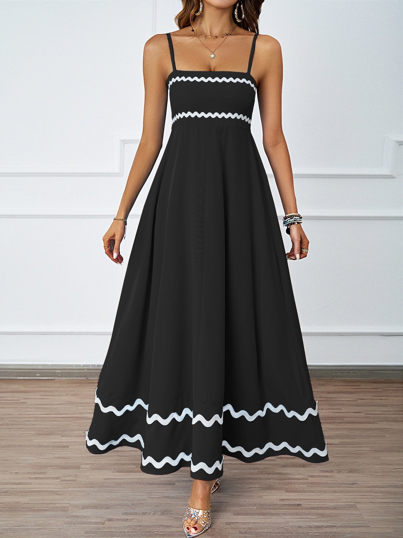 Damen Maxi-Kleid Rüschensaum Spaghettiträger Eveloria