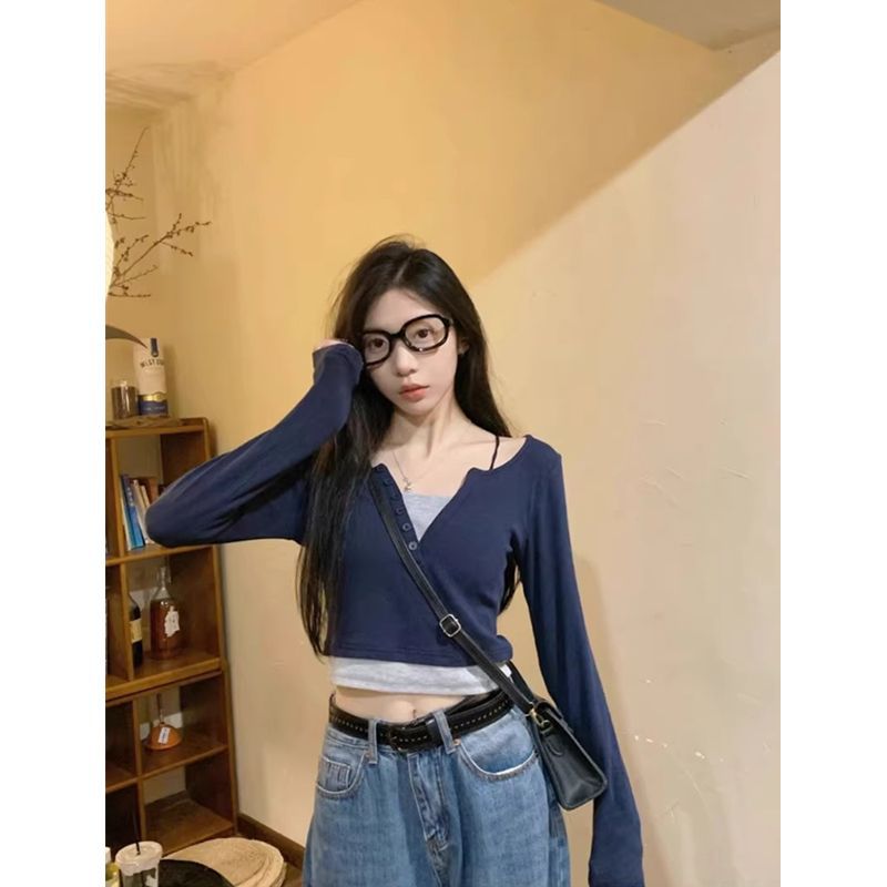 Damen Langarmshirt Cropped Dekorative Knöpfe Eveloria