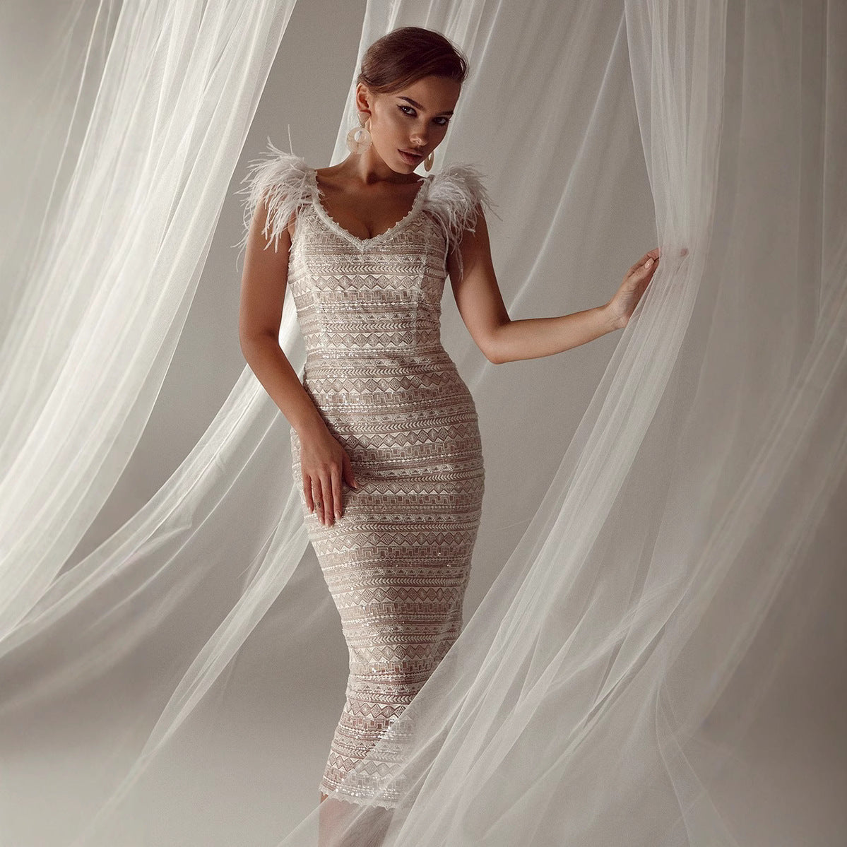 Damen Elegantes Midikleid Pailletten Besatz Federschulter