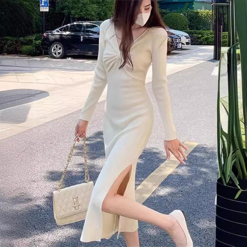 Damen Strickkleid V-Ausschnitt Seitenschlitz Eveloria