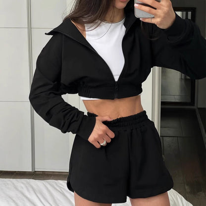 Damen Sportset Cropped Jacke und Shorts Eveloria