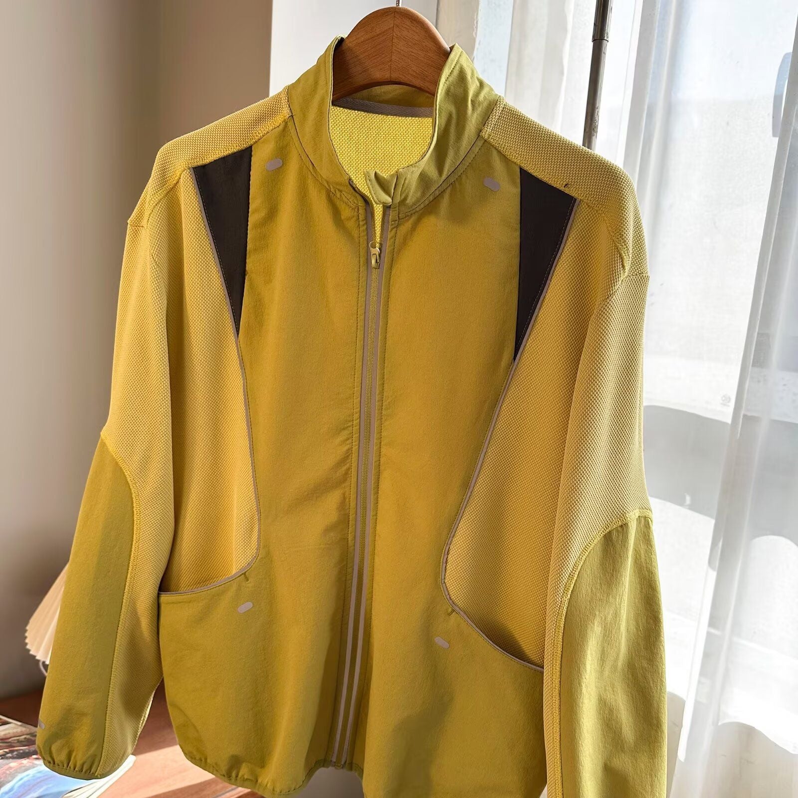 Damen Funktionsjacke Atmungsaktives Netz Schwarz Eveloria - Eveloria