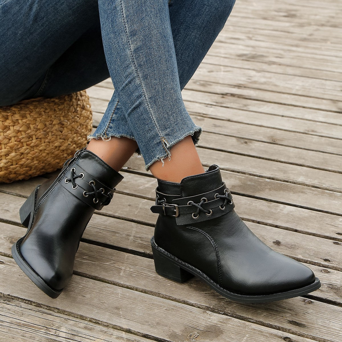 Damen Stiefeletten Spitzem Zeh Blockabsatz Schnürschnalle