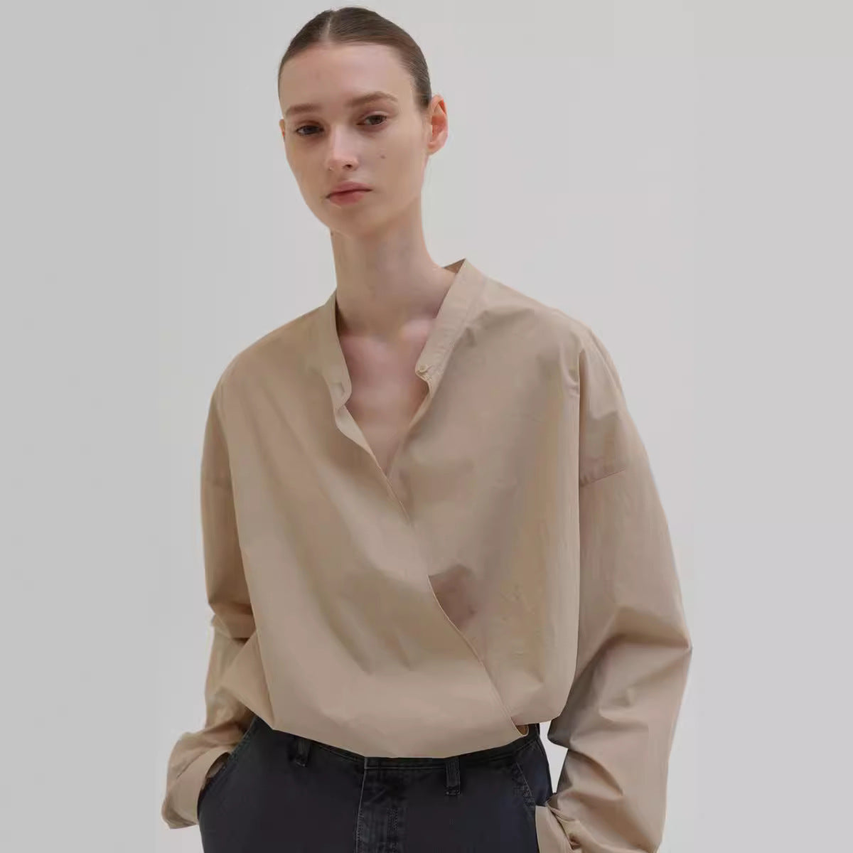Damen Asymmetrische Bluse Minimalistisch Eveloria