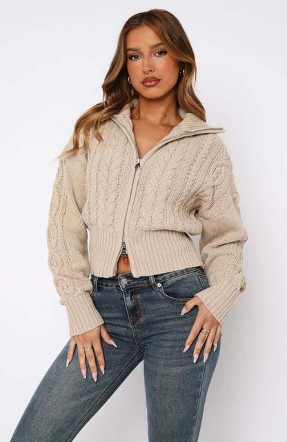 Damen Strickcardigan Kurz Zopfmuster Reißverschluss Eveloria