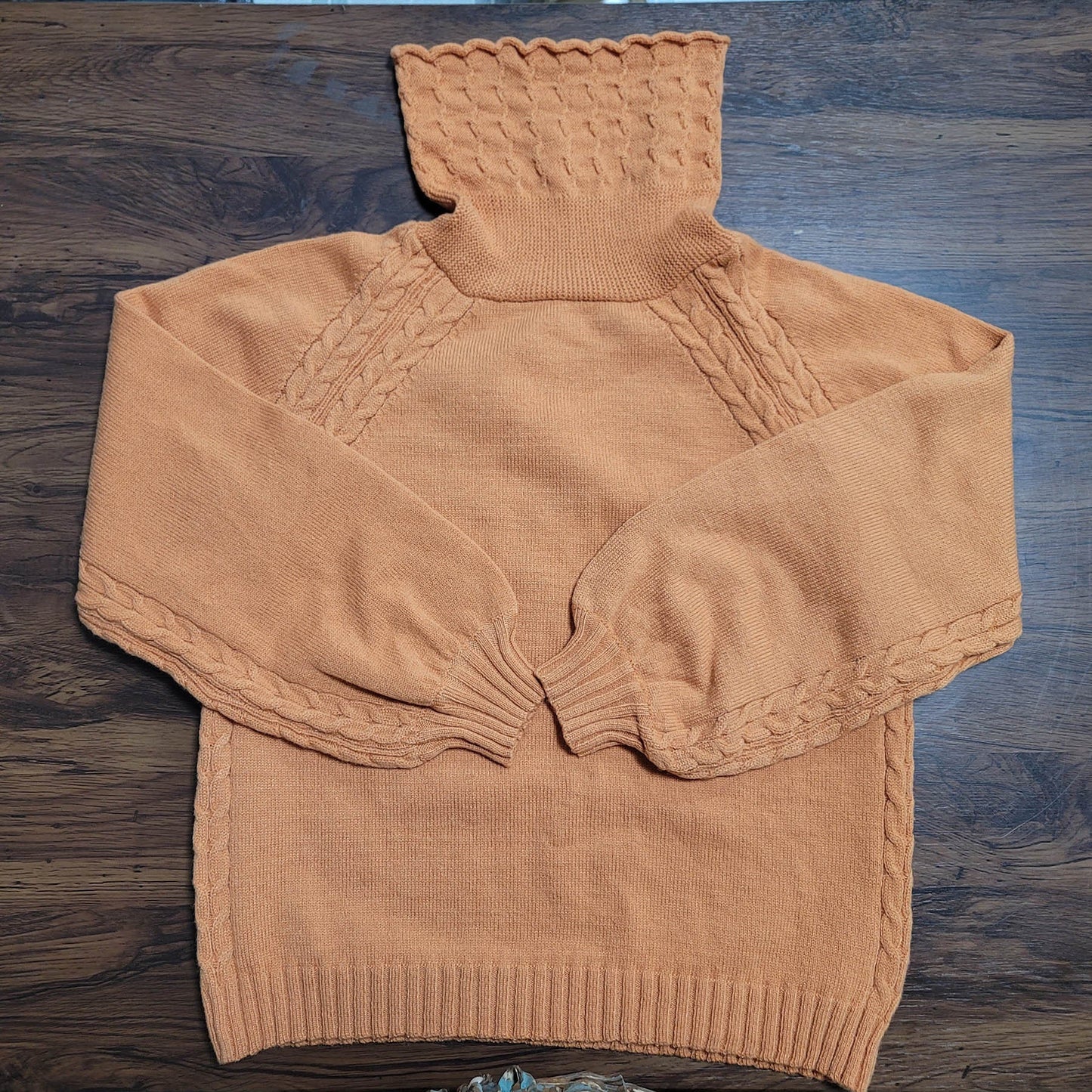 Damen Pullover Rollkragen Strukturiertes Zopfdesign Eveloria