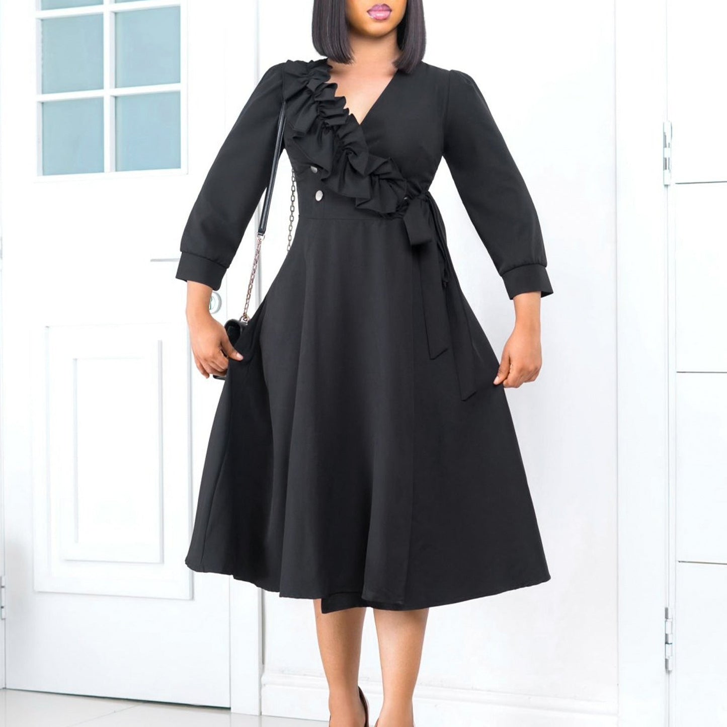 Damen Midikleid Elegantes Rüschendetail Taillierte Silhouette Eveloria