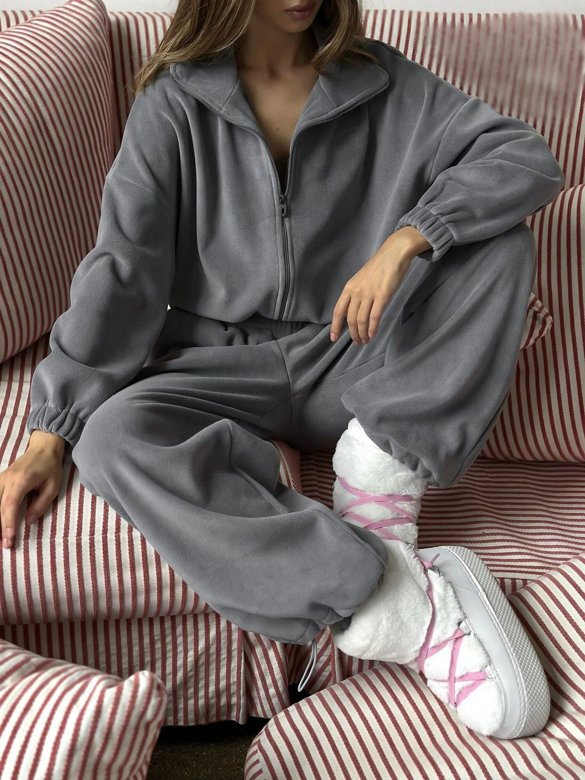 Damen Sportliches Mikrofaser Set mit Reißverschluss Elastisch