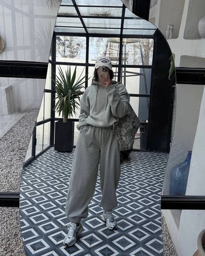 Damen Oversized Sweatanzug mit Kapuze und Bündchen Eveloria