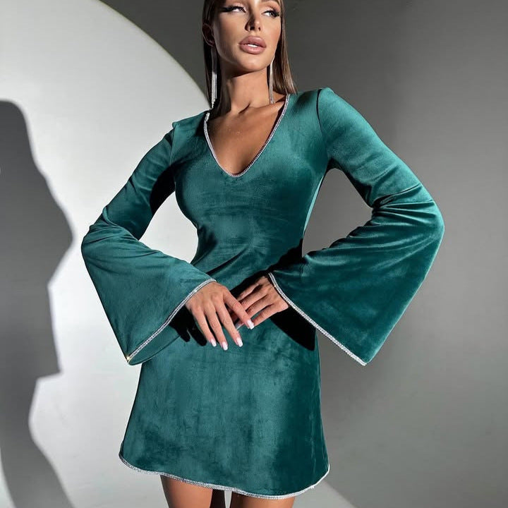 Damen Minikleid V-Ausschnitt Oversized Ärmel - Eveloria