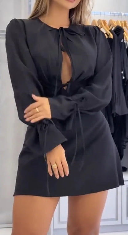 Damen Mini-Kleid Tiefes Dekolleté Ärmelverzierungen Eveloria
