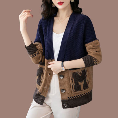 Damen Strickjacke mit Zopfmuster und Taschen