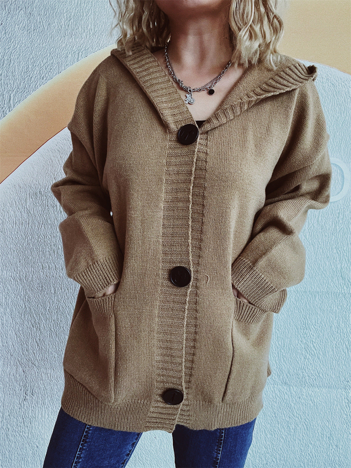 Damen Strickjacke Kapuze Aufgesetzte Taschen Kuschelig Grau Eveloria