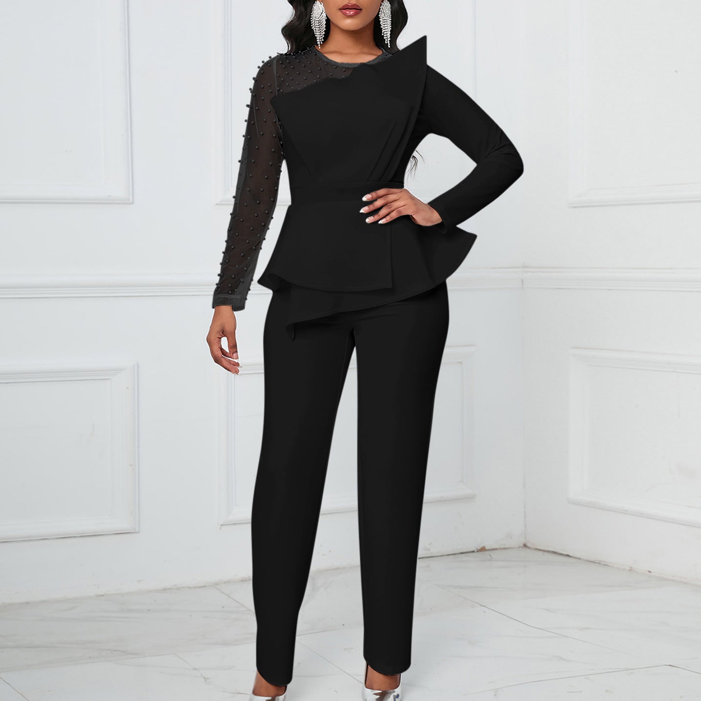 Damen Jumpsuit Asymmetrisch Perlendetails Eveloria